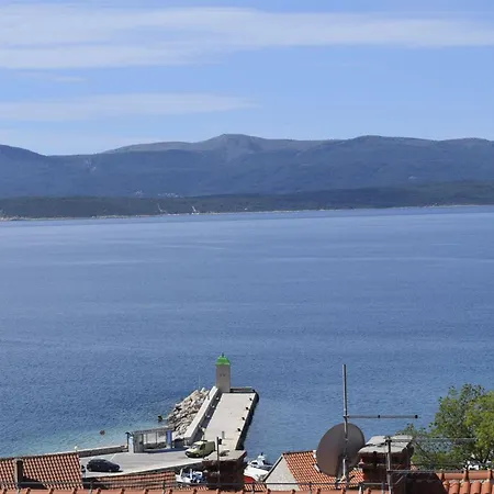 Apartment Mit Balkon Und Meerblick